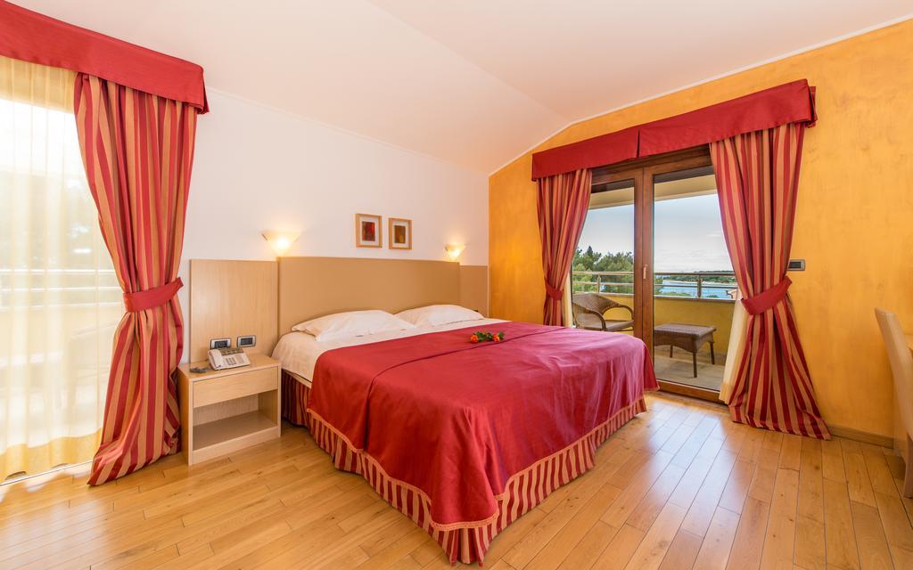 Vilola Bed & Breakfast Zambratija  Exterior photo