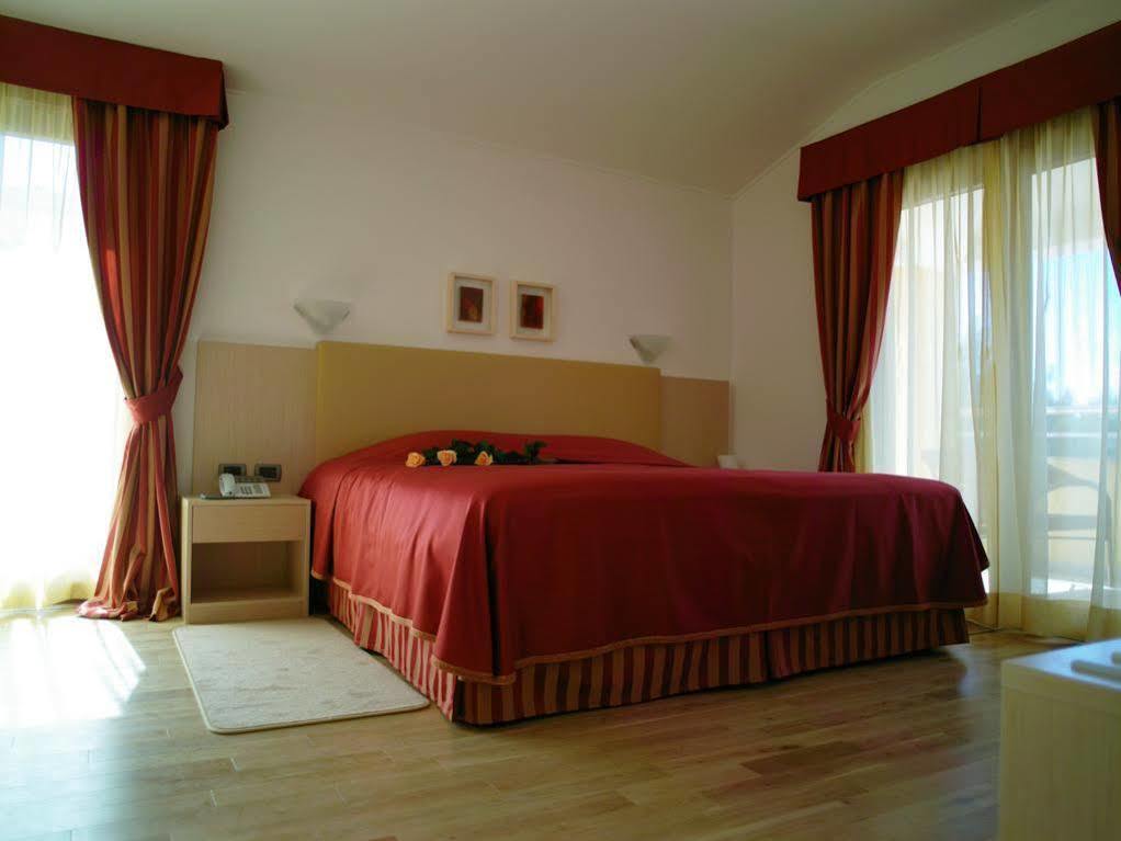 Vilola Bed & Breakfast Zambratija  Exterior photo