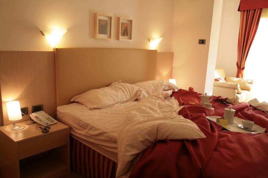 Vilola Bed & Breakfast Zambratija  Exterior photo