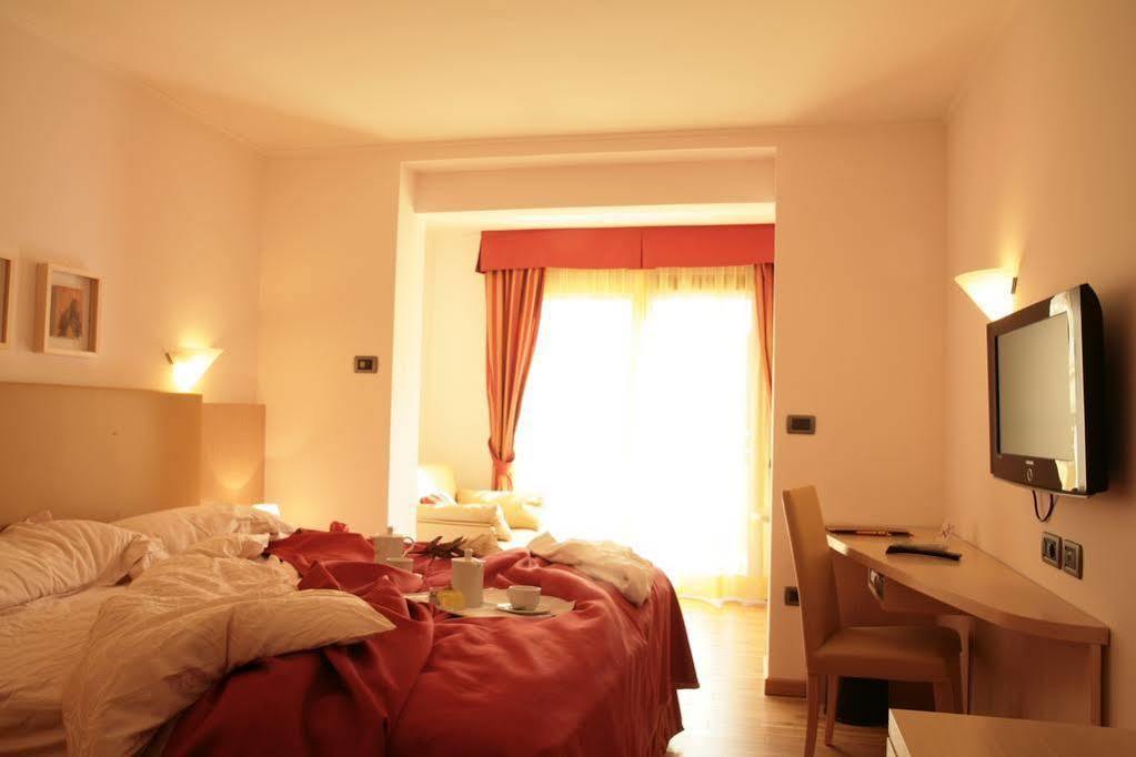 Vilola Bed & Breakfast Zambratija  Exterior photo
