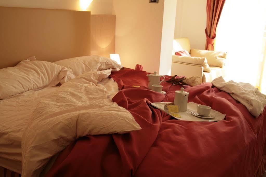 Vilola Bed & Breakfast Zambratija  Exterior photo